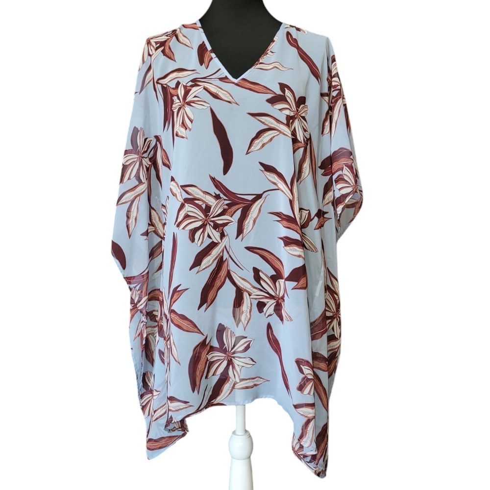Basic model tropical floral print v-neck short sleeve poncho Size OS